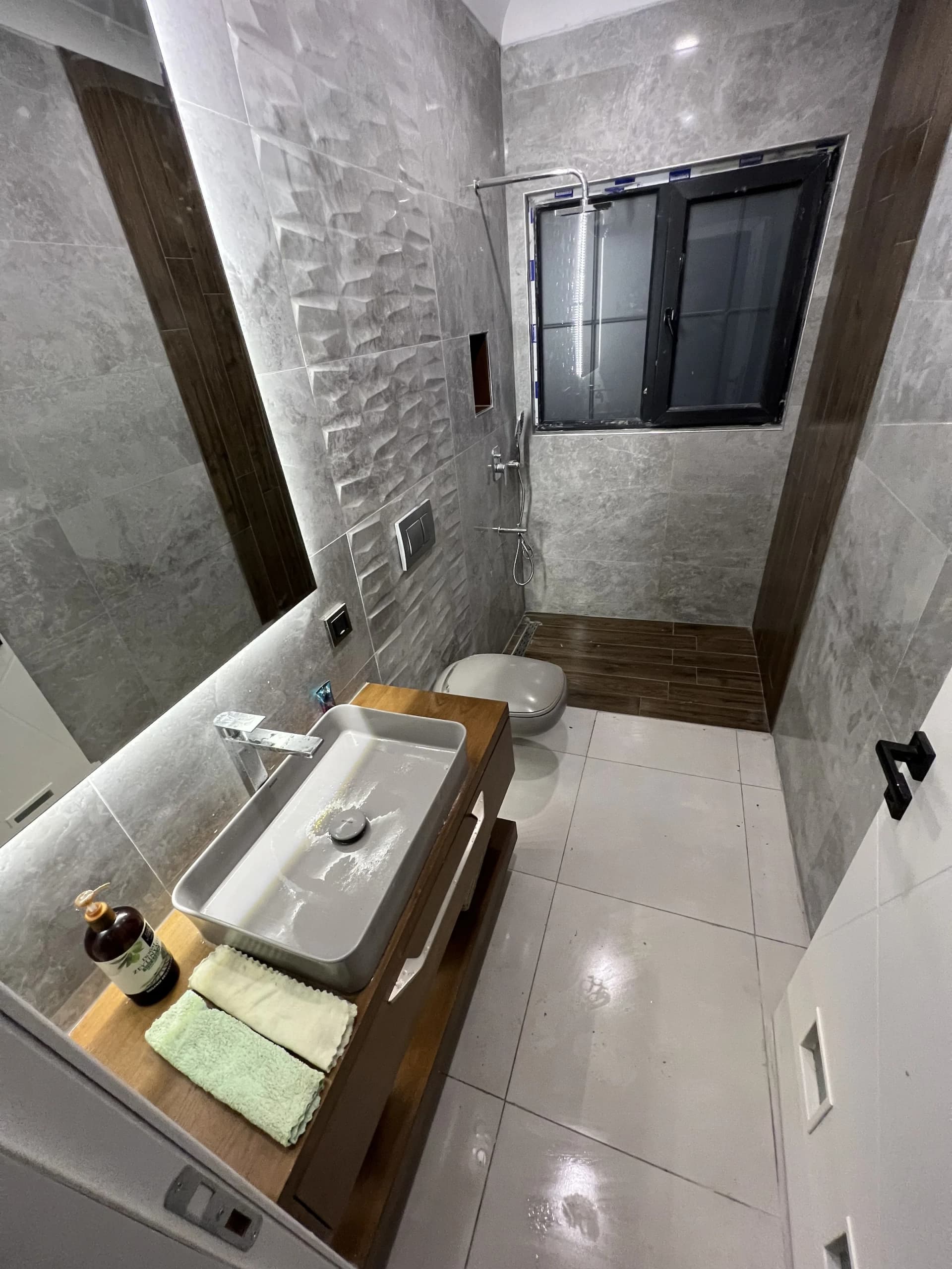 Fethiye Zeytinburnu 2 Katlı Hafif Çelik Villa Seramik ve Dekorasyon